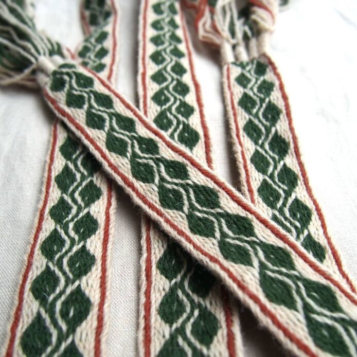 Tablet woven belt for historical re-enactment and LARP,  B12_Tv1