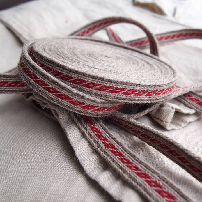 Tablet woven band for historical reenactment, Oseberg pattern, A02_Fv6