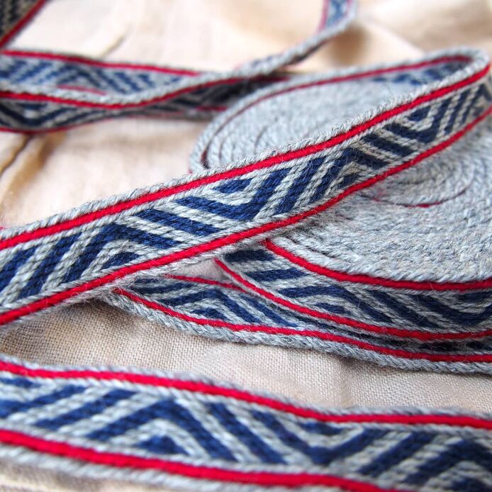 Tablet woven band for historical reenactment, A33_Fv2