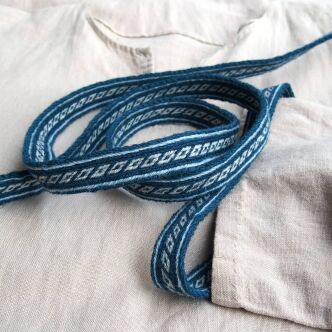 Tablet woven trim with Oseberg pattern, A02_Tv1