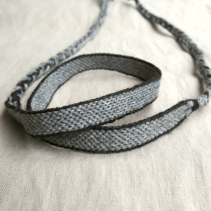 Tablet woven headband for historical reenactment, T31_Fv2