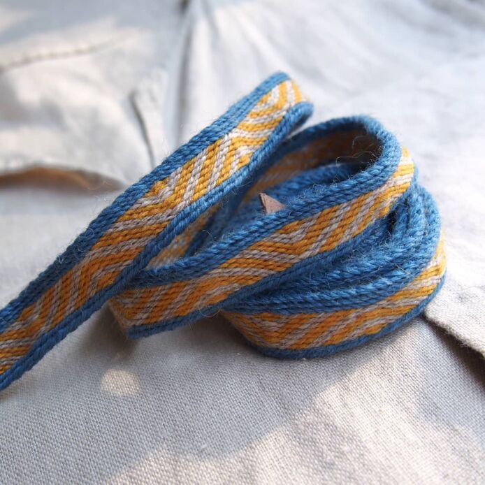 Tablet woven band for historical reenactment,  Ketilsstaðir find inspired, A33_Fv3